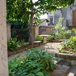 3 Bedrooms Old Town Secret Gem With Private Garden *