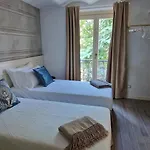 3 Bedrooms Old Town Secret Gem With Private Garden Салуццо