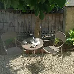Дом отдыха 3 Bedrooms Old Town Secret Gem With Private Garden