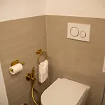 3 Bedrooms Old Town Secret Gem With Private Garden Салуццо