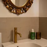 3 Bedrooms Old Town Secret Gem With Private Garden
