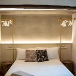 3 Bedrooms Old Town Secret Gem With Private Garden