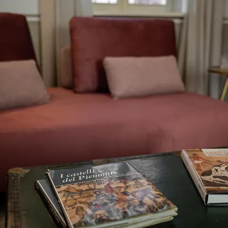 別荘 3 Bedrooms Old Town Secret Gem With Private Garden サルッツォ