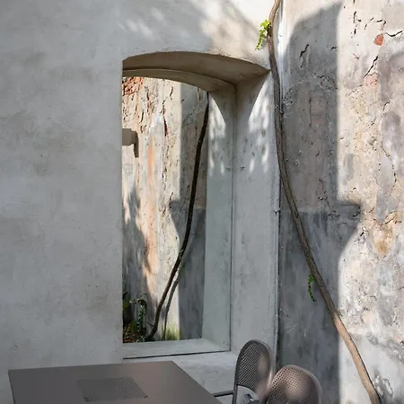 3 Bedrooms Old Town Secret Gem With Private Garden 別荘 *
