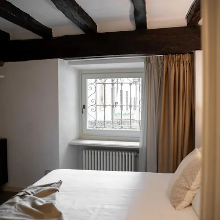 3 Bedrooms Old Town Secret Gem With Private Garden 別荘 サルッツォ