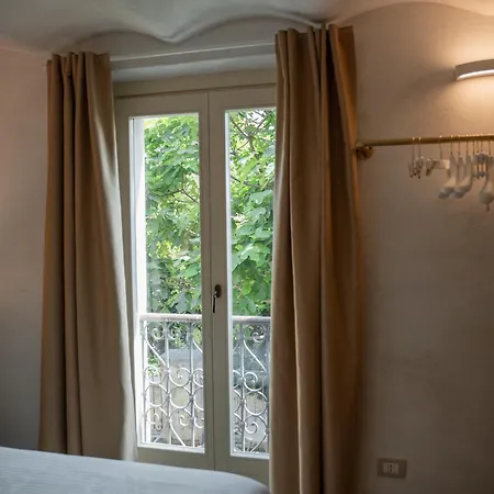 3 Bedrooms Old Town Secret Gem With Private Garden