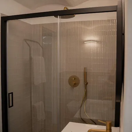3 Bedrooms Old Town Secret Gem With Private Garden